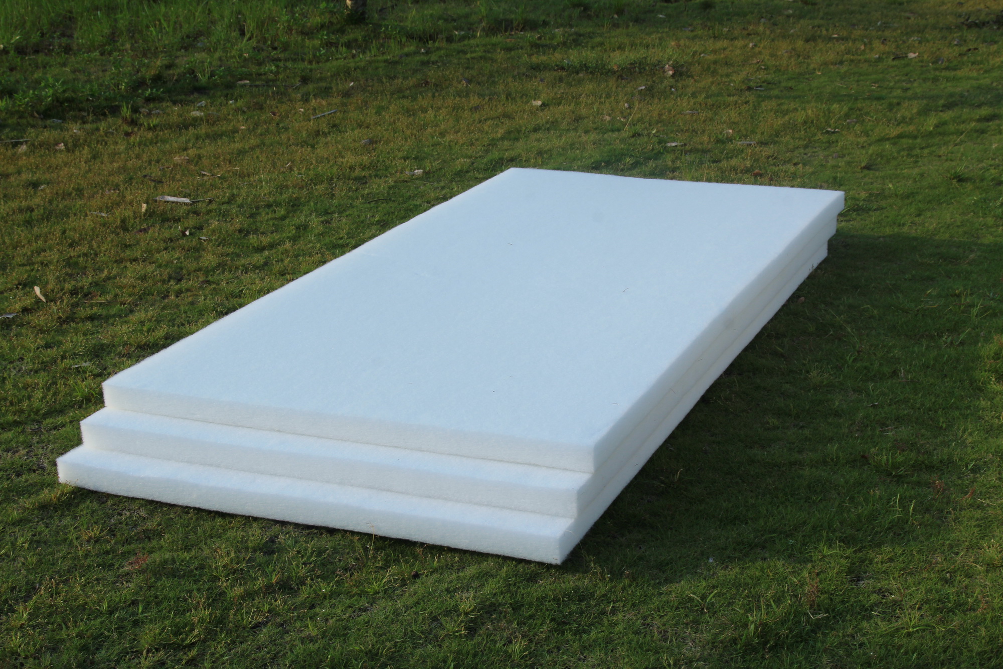 聚酯纖維吸音棉和玻璃纖維棉的區(qū)別是什么？